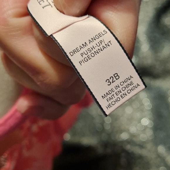 Victora secrets bra - Picture 3 of 4